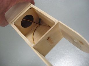 Receiver bay in fwd fuse section -