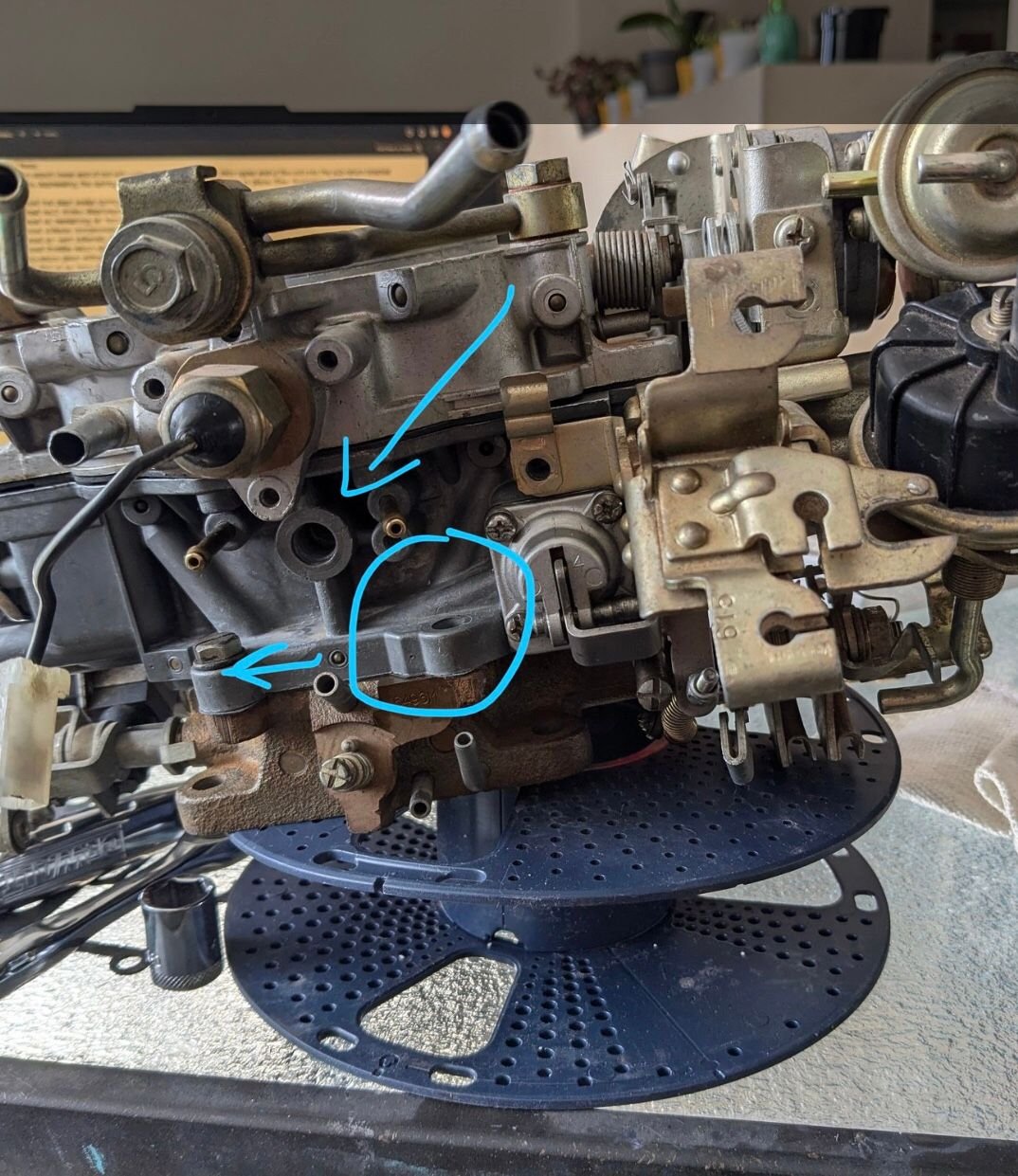 Bolt for the base; missing sensor (same on the other side)