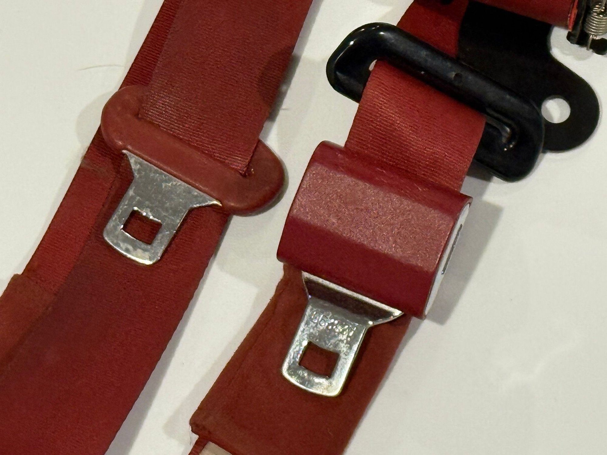 Interior/Upholstery - FD3S Red Seatbelts Mazda OEM - Used - 1991 to 2002 Mazda RX-7 - Seekonk, MA 02771, United States