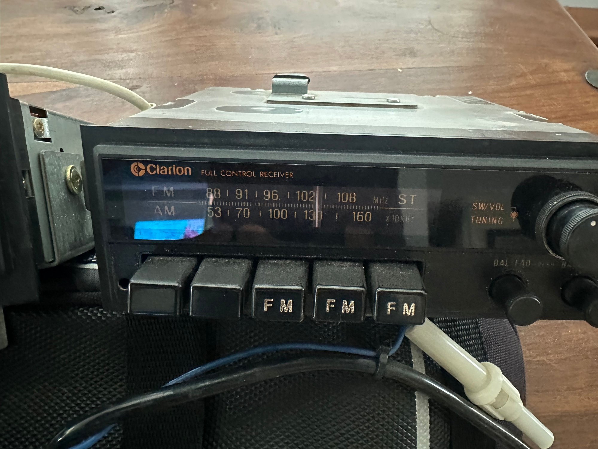 Audio Video/Electronics - 1981-1983 oem complete car stereo head unit - Used - 1981 to 1983 Mazda RX-7 - Richardson, TX 75081, United States