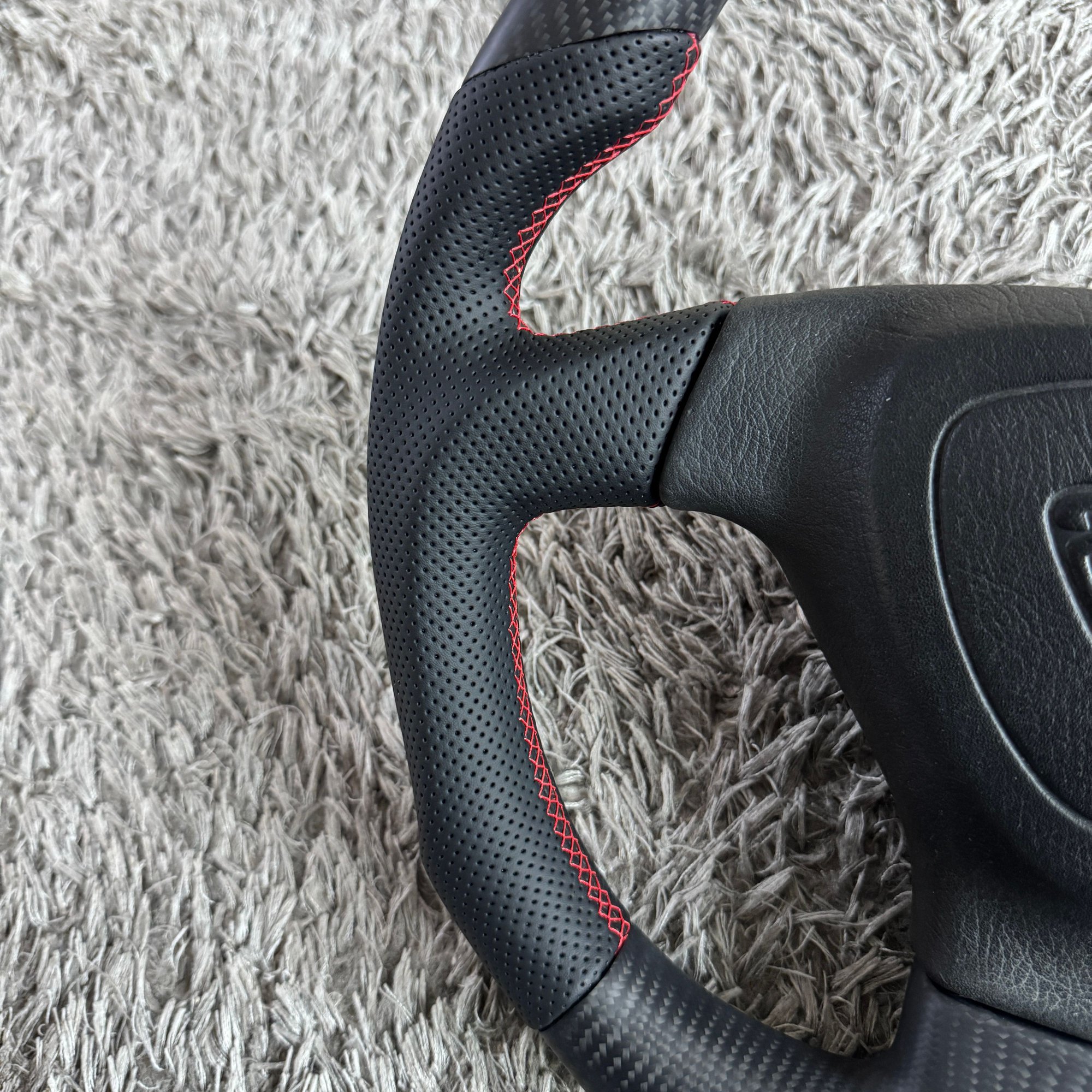 Interior/Upholstery - Efini Steering Wheel - Carbon / Leather / Red Stitch - Used - 1992 to 2002 Mazda RX-7 - Birmingham, MI 48323, United States
