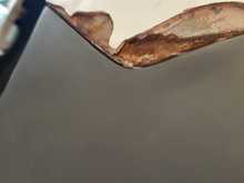 Fenders habe a ton of putty and are deformed 