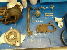 Took apart the "new" turbo to clean up some parts. / Summer 2017