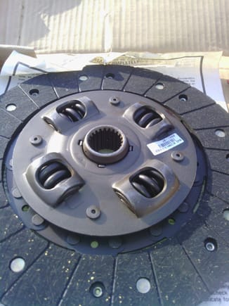 new clutch disc I bought, it doesnt specify which is the flywheel side or not. Side A