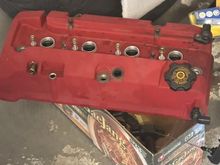 The Honda wrinkle red is legendary but I already saw some peeling around the PCV valve and vacuum line. I thought about powdercoating but couldn't find a shop I trusted. Thought about DIY but the red is original only once. 