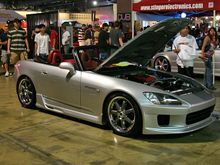 hin_philly_62604_s2000_12.jpg
