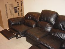 Dec 5, 2005 First snow &amp; black couch 007.jpg