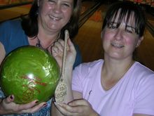 SHSM Bowling Night Oct06 32.JPG