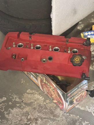 The Honda wrinkle red is legendary but I already saw some peeling around the PCV valve and vacuum line. I thought about powdercoating but couldn't find a shop I trusted. Thought about DIY but the red is original only once. 