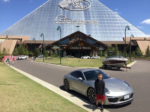Bass Pro Shop