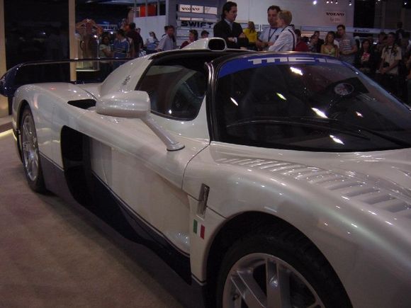 /18 Maserati MC12.JPG