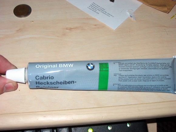 BMW Convertible rear window cleaner