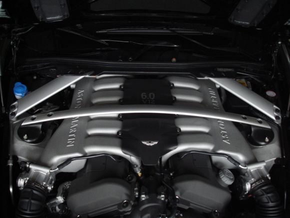 Aston Martin 025.jpg