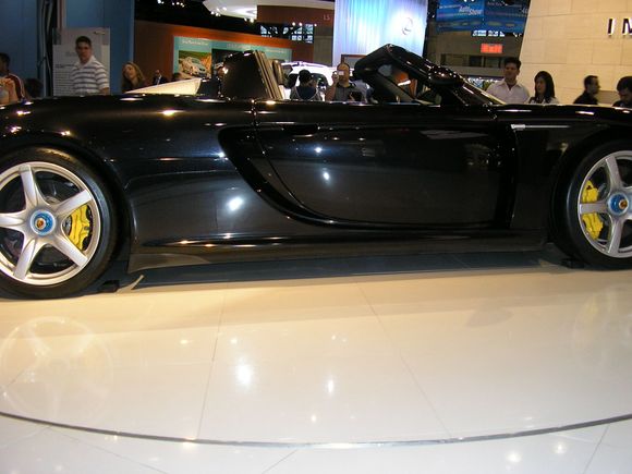 PORSCHE CARRERA GT SIDE.JPG