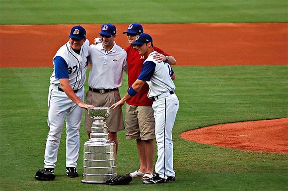 05_canes_with_bulls_and_cup.jpg