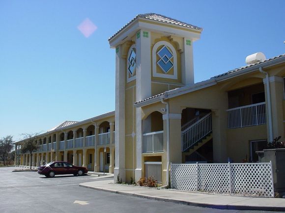 comfort inn park.JPG