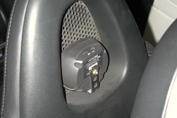 Navspeaker2.jpg