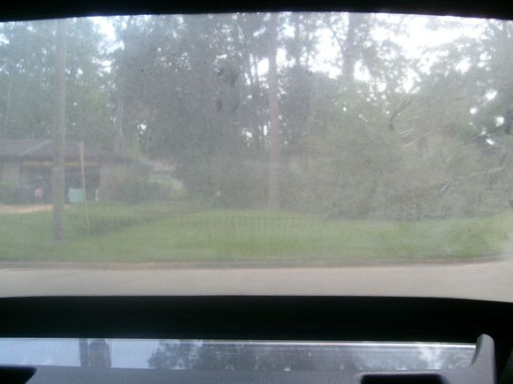 Rear plastic window is dirty, but fairly low on scratches.