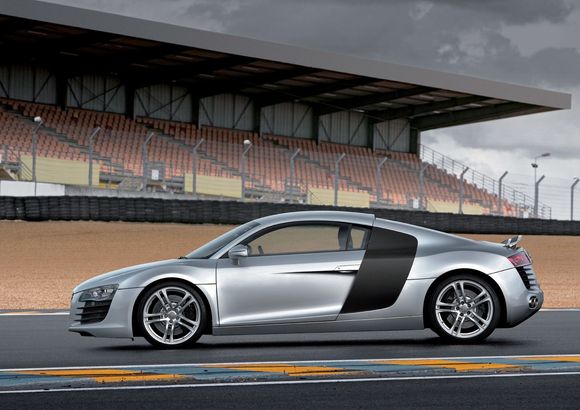 Audi R8 2.jpg