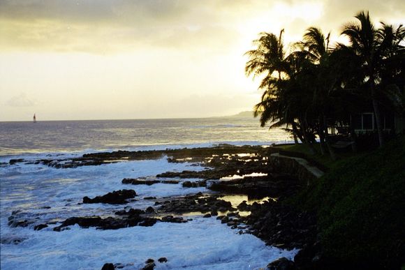 Kauai sunset, 4-19-03.JPG