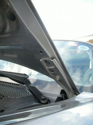 Step1 Remove Hood Hinge Bolt.jpg