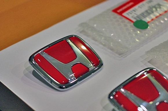 jdmitrbadge3.jpg