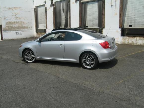 2007 CLASSIC SILVER WITH 5% TINTS IN STOCK FORM