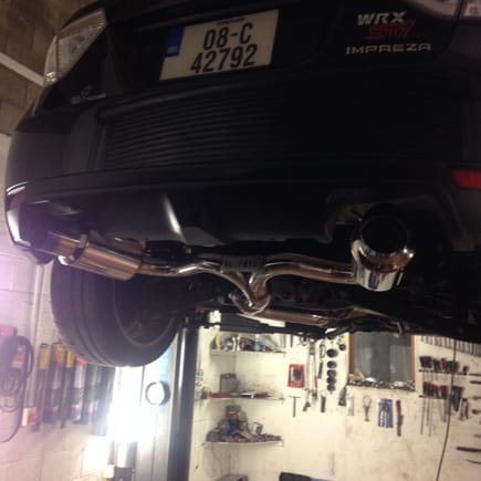 fitting the invidia rear exhaust system
