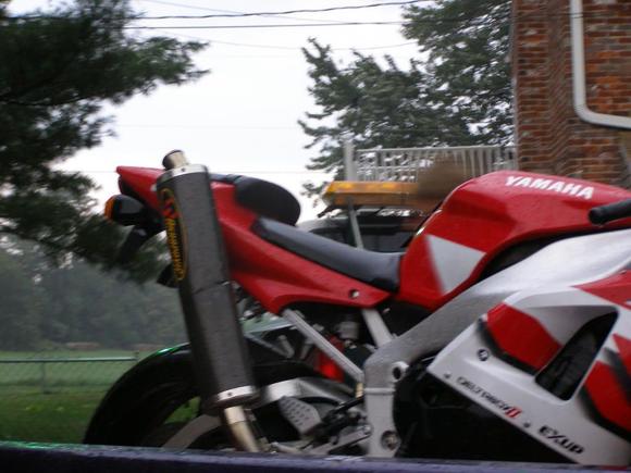 rearended on my first r1 at a stoplight in middletown its (was) a 2000 wit 3600 original miles clean no scratches nothin