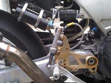 Harris rear set and penske Shock