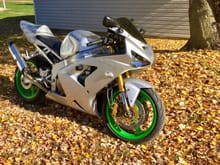 2004 ZX-6R. My 1st bike, totaled in 2017. Two Brothers Pipe, Flush Mount Signals, simple and clean.