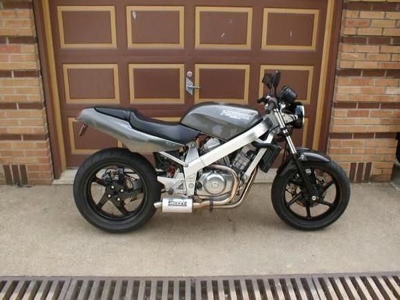 HawkGT with VFR swing arm and CBR front end