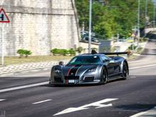 Gumpert Apollo. Via: Enzo Lo Photography