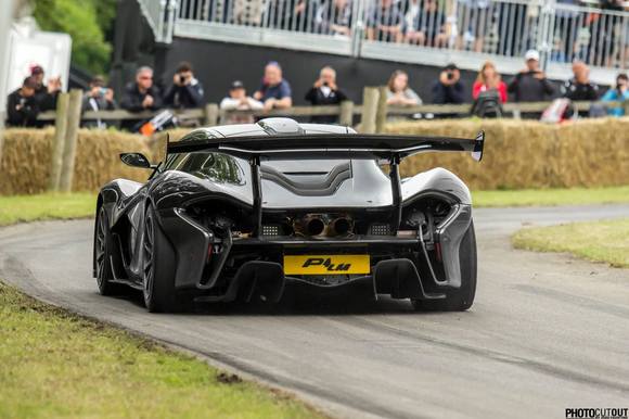 Mclaren P1 LM. Facebook: Photocutout