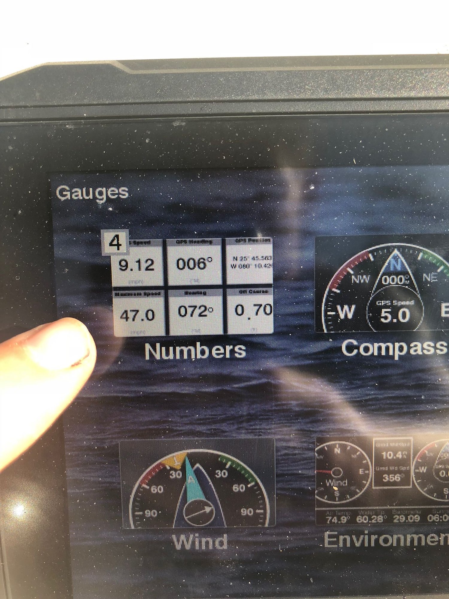 Yamaha gauges on a Garmin 94sv, total engine hours The Hull Truth