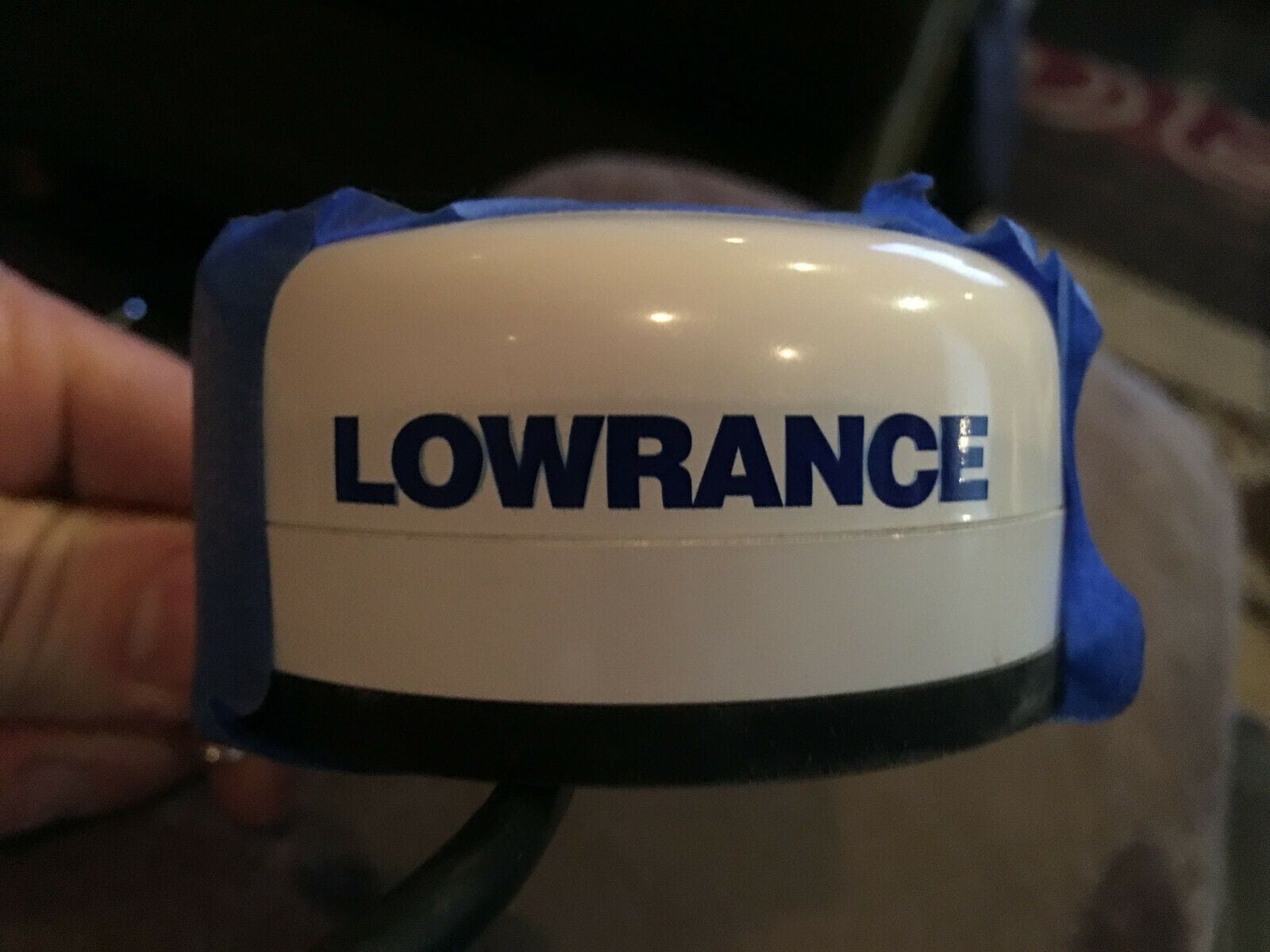 GPS антенна Lowrance. Lowrance эмблема. Ротаторы для Lowrance. Радиостанция Lowrance LVR-850.
