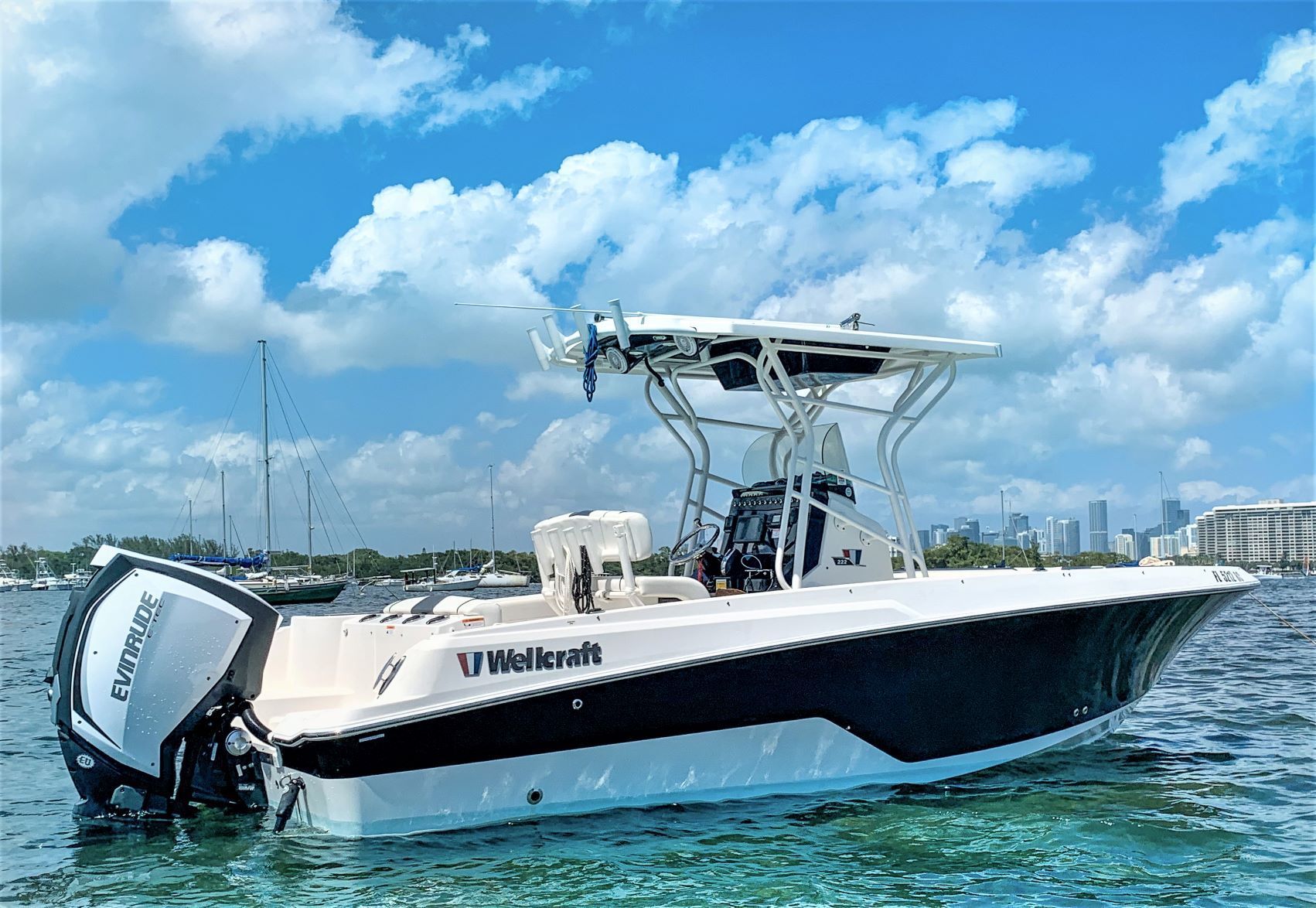 2017 Wellcraft 222 vs Robalo 222 Page 7 The Hull Truth Boating