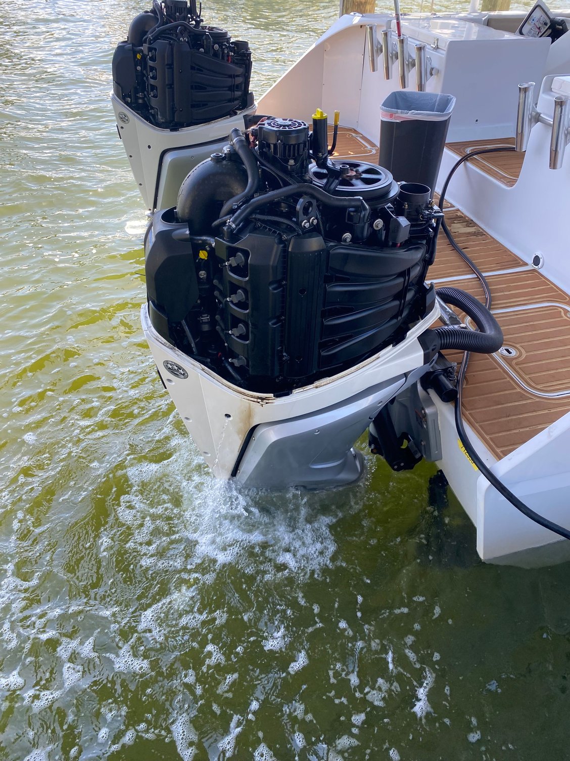 The Hull Truth Boating and Fishing Forum Mercury 300 V8 oil leak?