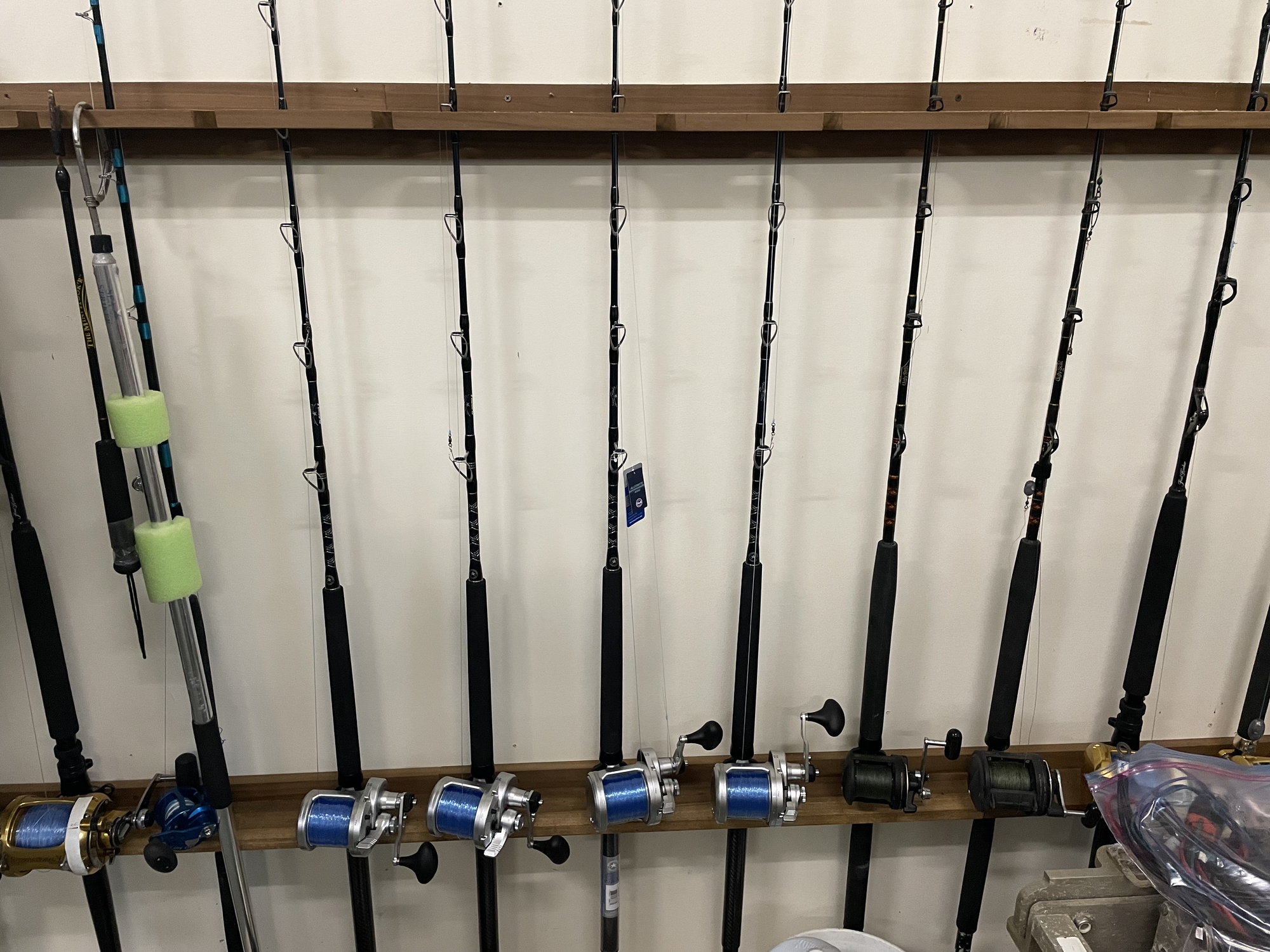 2 Pair Fishing Rod Rack Ceiling or Wall Mount 6 Rods Pole Holder Overhead  Hanger