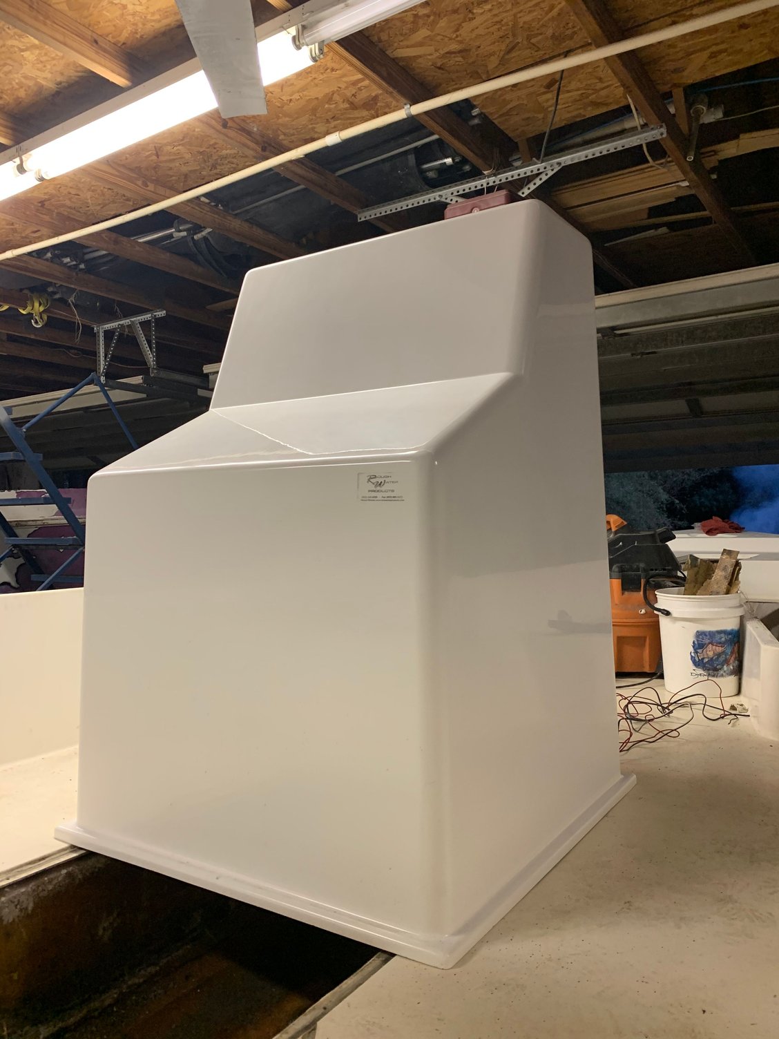 Sold Rough Water Products Fiberglas Center Console The Hull Truth