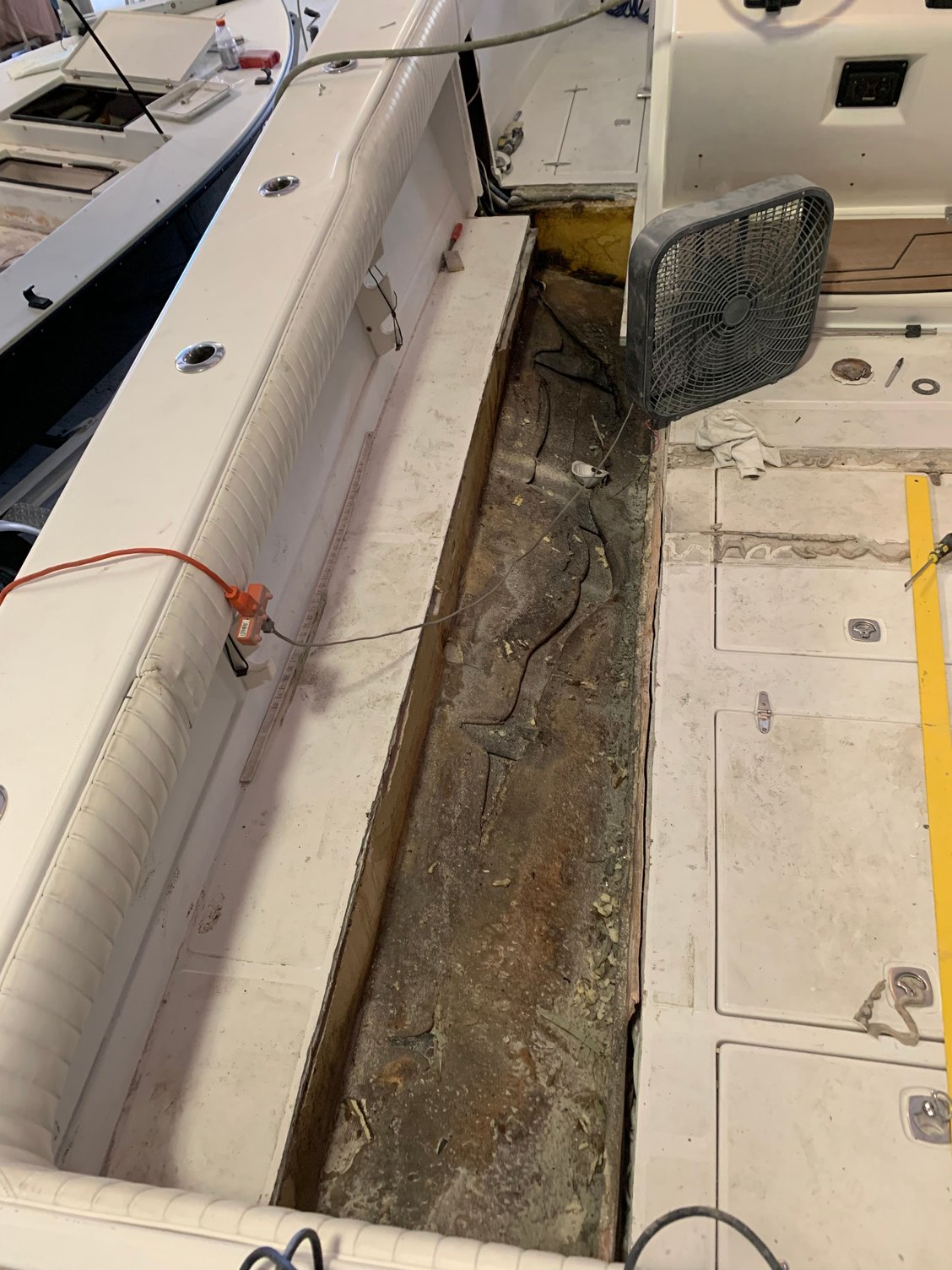 31 Jupiter fuel tanks Page 2 The Hull Truth Boating and Fishing Forum