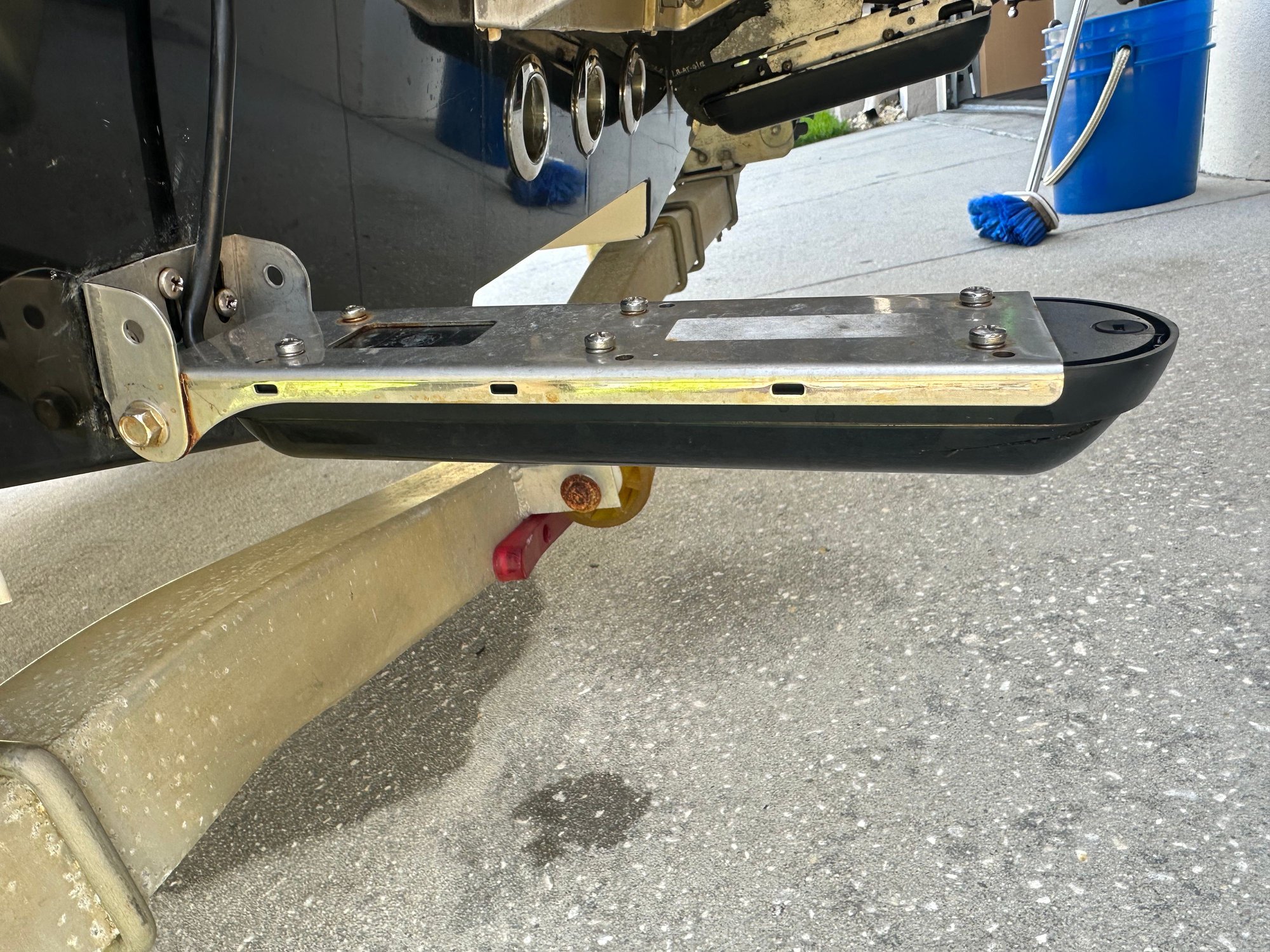 Lowrance HDS Gen 3 Two Screens & 3D Structure Scan Dual Transducers The Hull Truth Boating