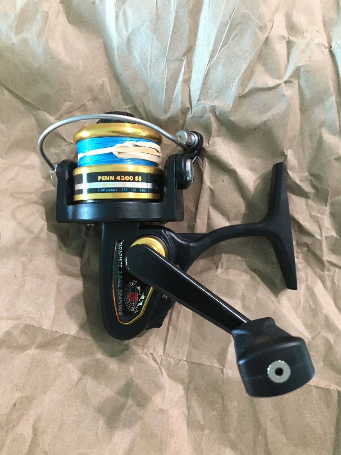 Penn 4300SS Fishing Spinning Reel Graphite Made in USA 4300 SS for