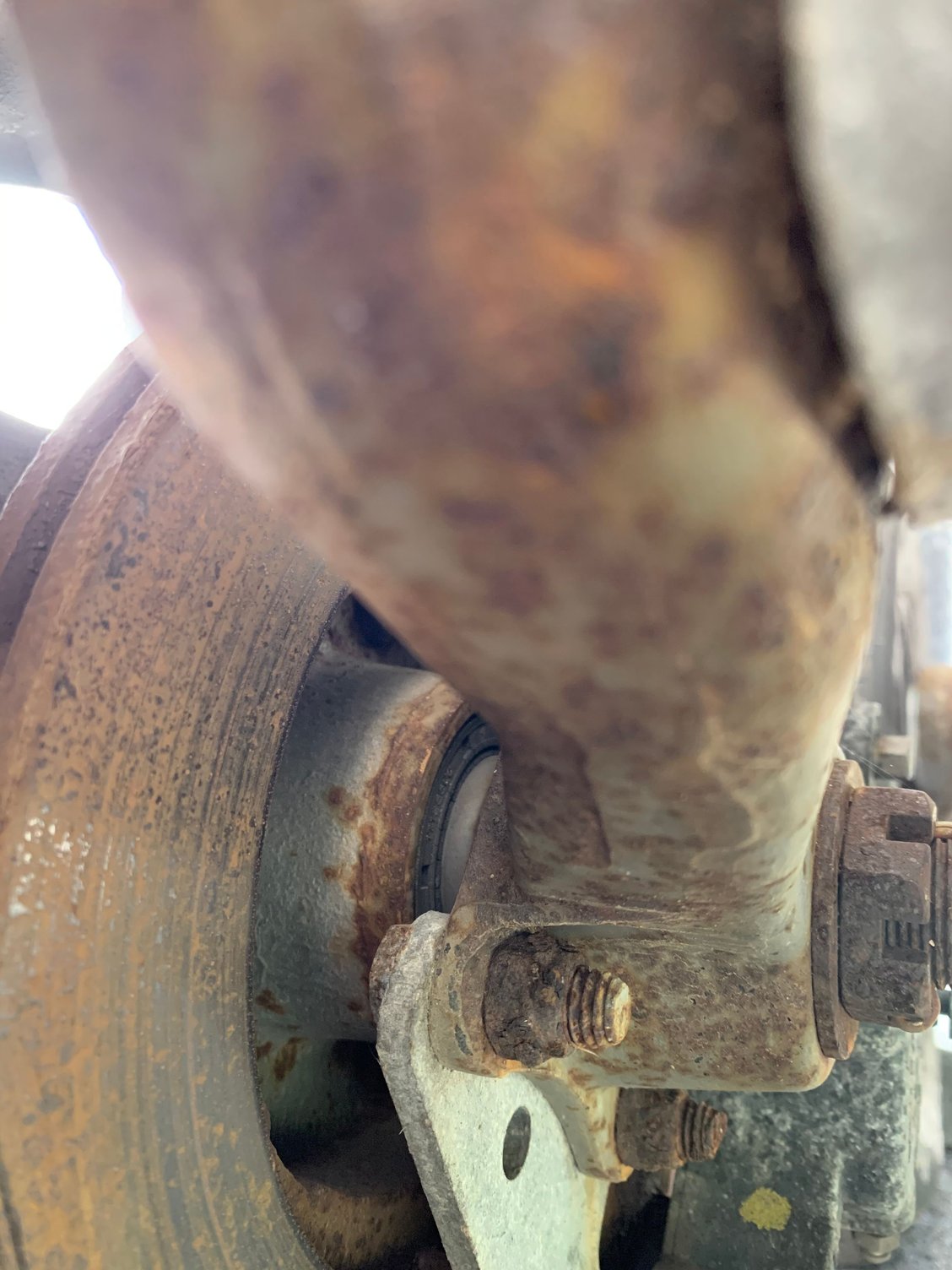how bad are my trailer axle (pics The Hull Truth Boating and