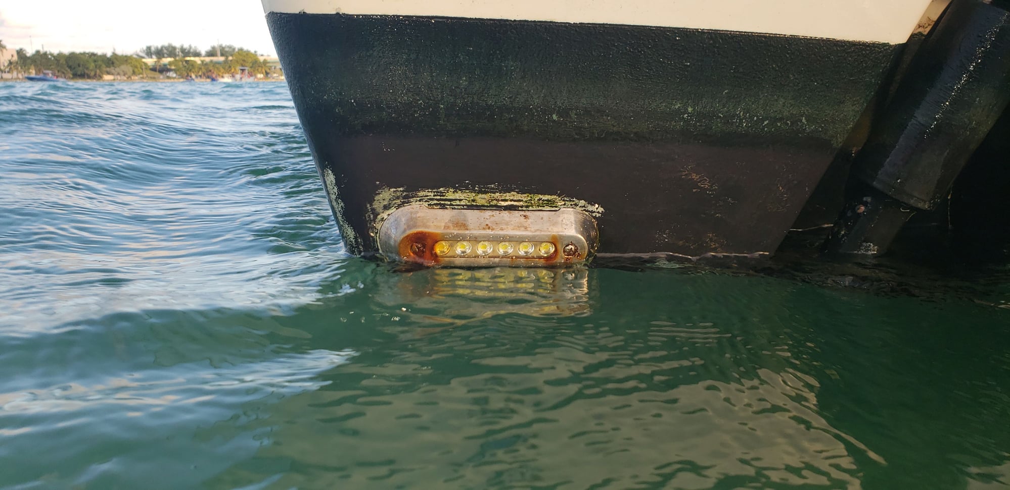 Help me identify this underwater light! - The Hull Truth - Boating