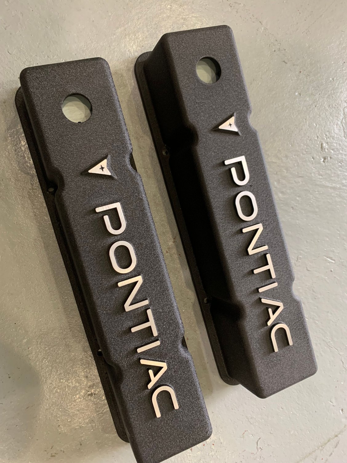 Michigan SBC Pontiac Cast Valve Covers Third Generation FBody