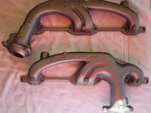 93/95 & 94/95 F-Body LT1 exhaust manifolds with 3 bolt ball and socket exhaust outlet flanges. Heatshields removed.