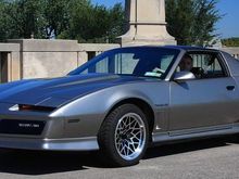 Does anyone recognize this car? I love the colour and would be interested in any info relative to paint code. I’m Canadian so thank you in advance for your help lol
