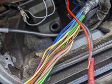 What connector is supposed to be on the end of these?