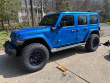 Current daily 2022 4XE wrangler runicon